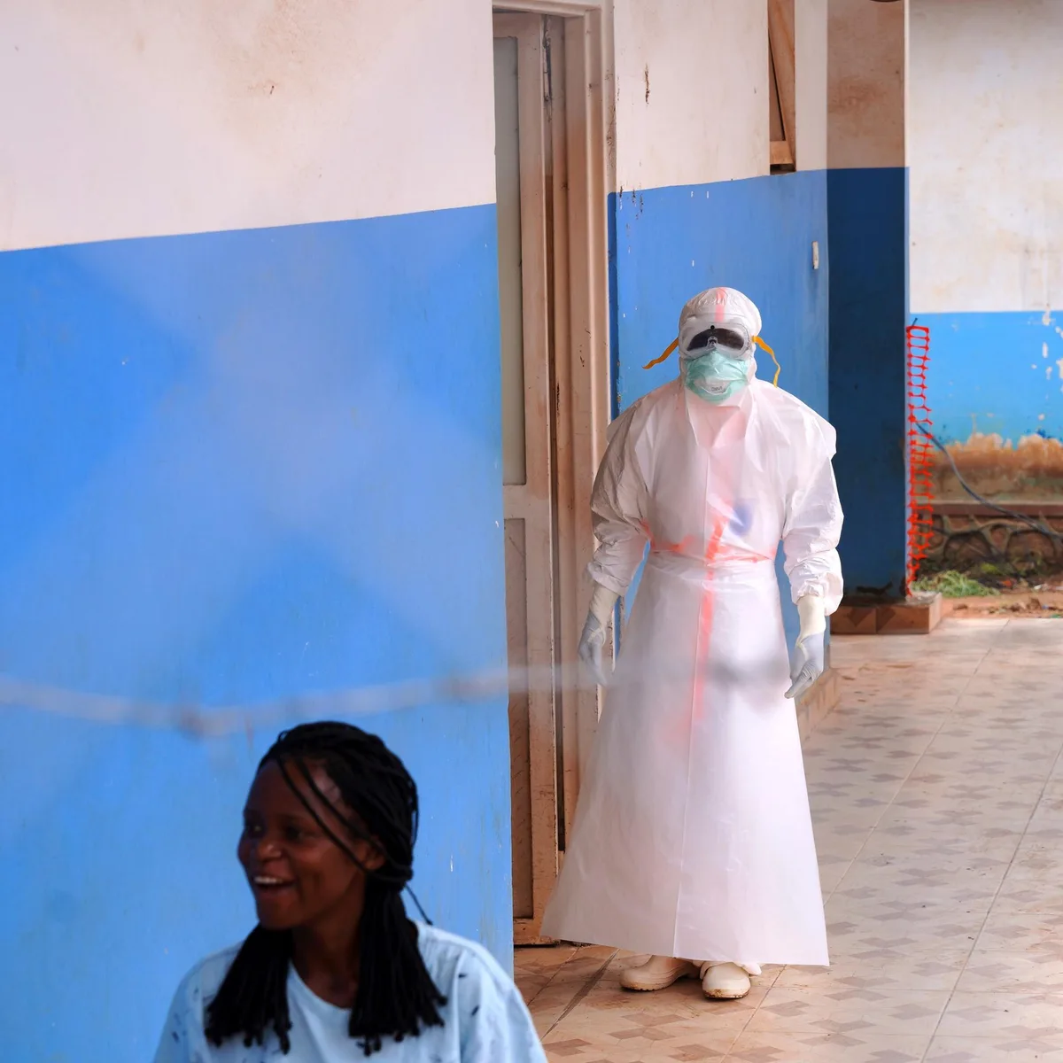 Infektionskrankheit - Ebola erreicht Nordwesten der DR Kongo - Expertin sieht Hinweise auf Teil-Schutz von Impfstoff