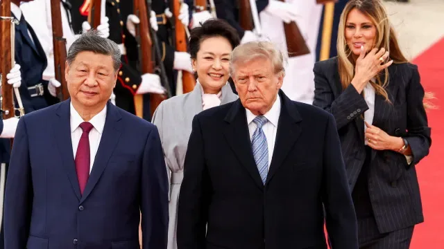 Xi Jinping já chegou aos EUA (e foi recebido por Trump). As imagens