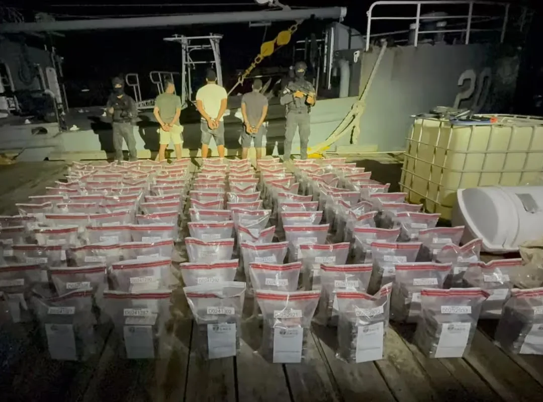 Detienen a dos colombianos y un venezolano con 595 paquetes de cocaína en República Dominicana