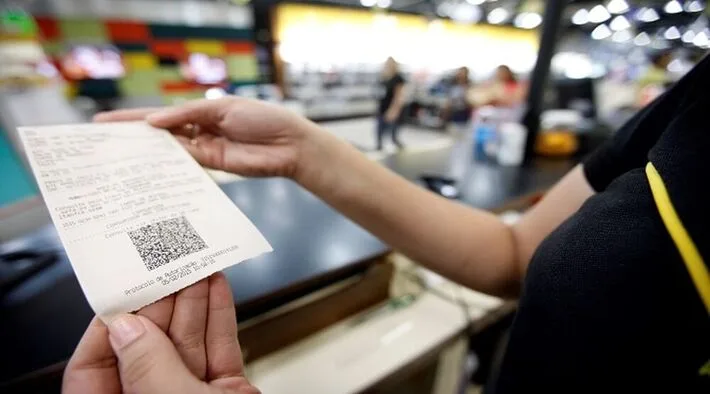 CPF na nota pode render parte de R$ 300 mil em sorteio nesta sexta