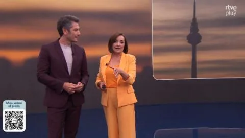 Pepa Bueno y Carlos del Amor protagonizan un aplaudido cierre de los informativos de TVE en el día de su renovación: "Un gran 'sí"
