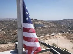 "Bewachen unser Land": US-Bürger hisst Flagge gegen israelische Siedlergewalt