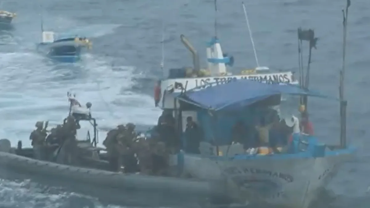 Las fuerzas de EEUU y Ecuador destruyeron una estación de reabastecimiento flotante que apoyaba operaciones narcos en el Pacífico oriental