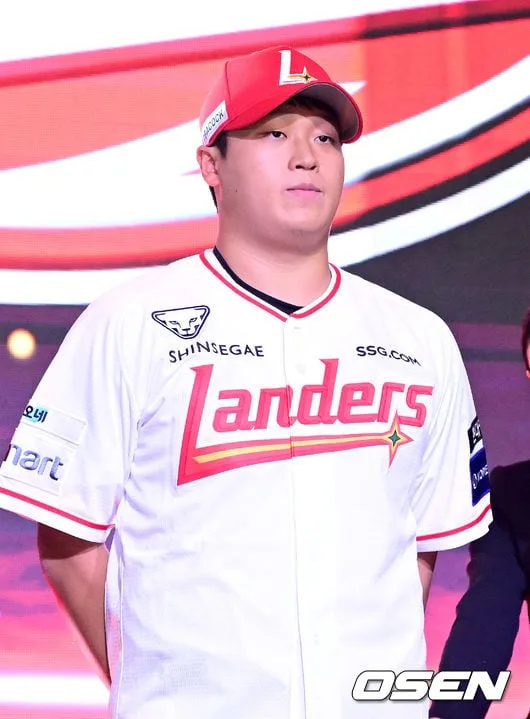 [사진]SSG 2027 신인드래프트 1라운드 주인공 마산고 이윤성