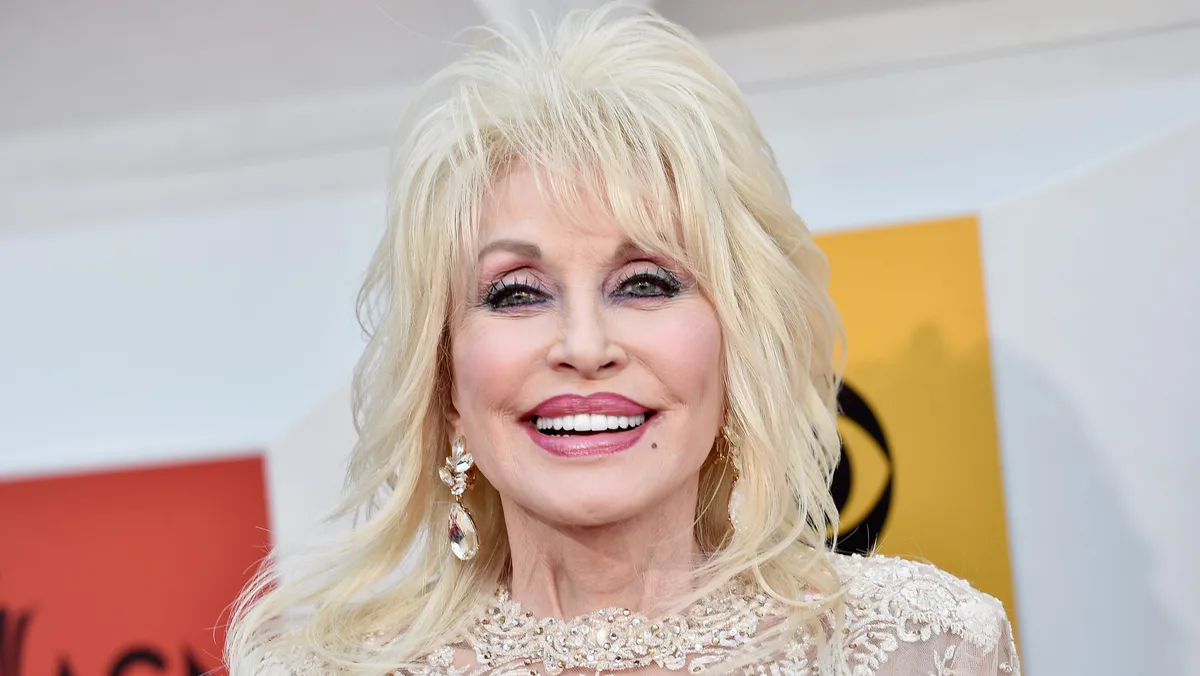 Tennessee Governor Proposes Renaming Nashville Airport In Honor Of Dolly Parton
