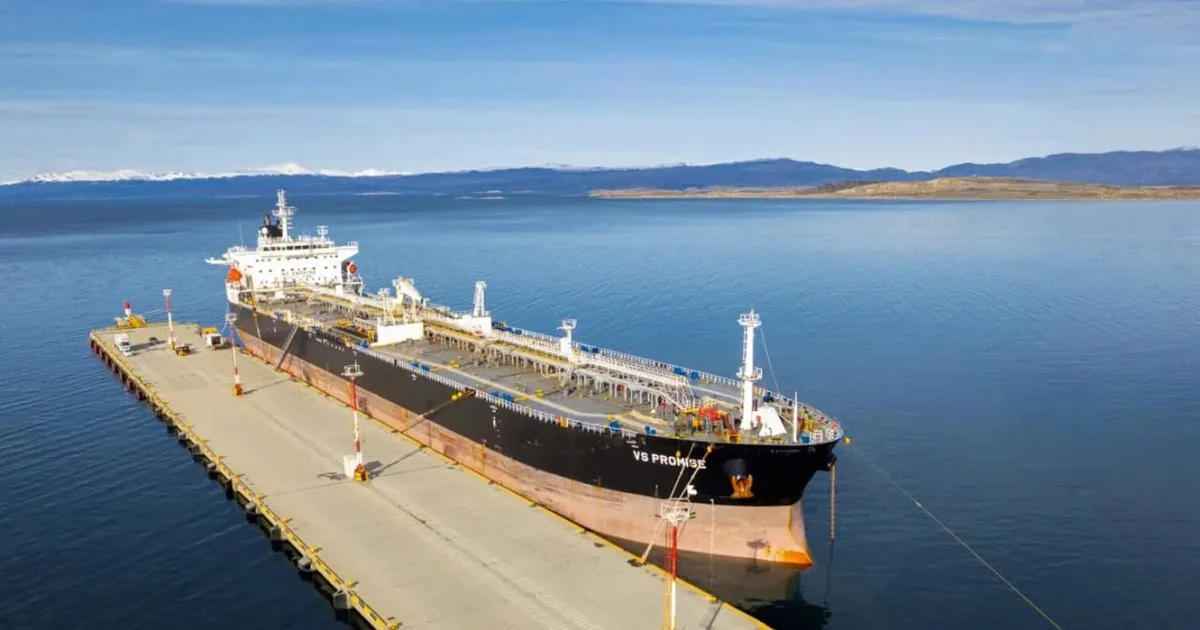 Cruces por Malvinas: ¿Podía el petrolero inglés atracar en Ushuaia?