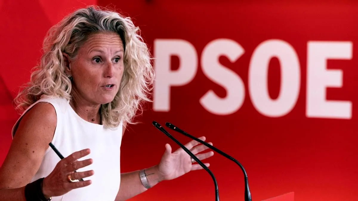 Dimite la portavoz del PSOE, Montse Mínguez, tras las informaciones sobre los negocios inmobiliarios de su pareja