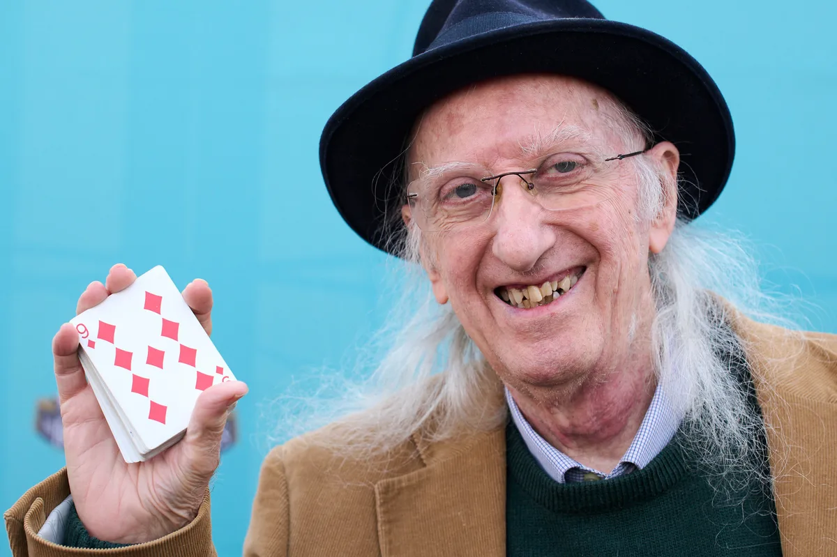 Muere Juan Tamariz, el genio que llevó la magia a las casas de España