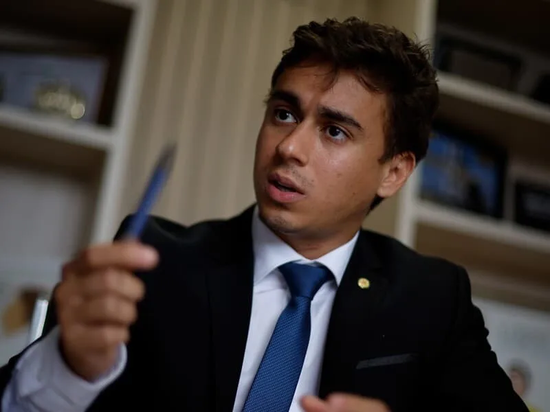 TRE manda ICL retirar publicações sobre "lindão" de Nikolas a Vorcaro