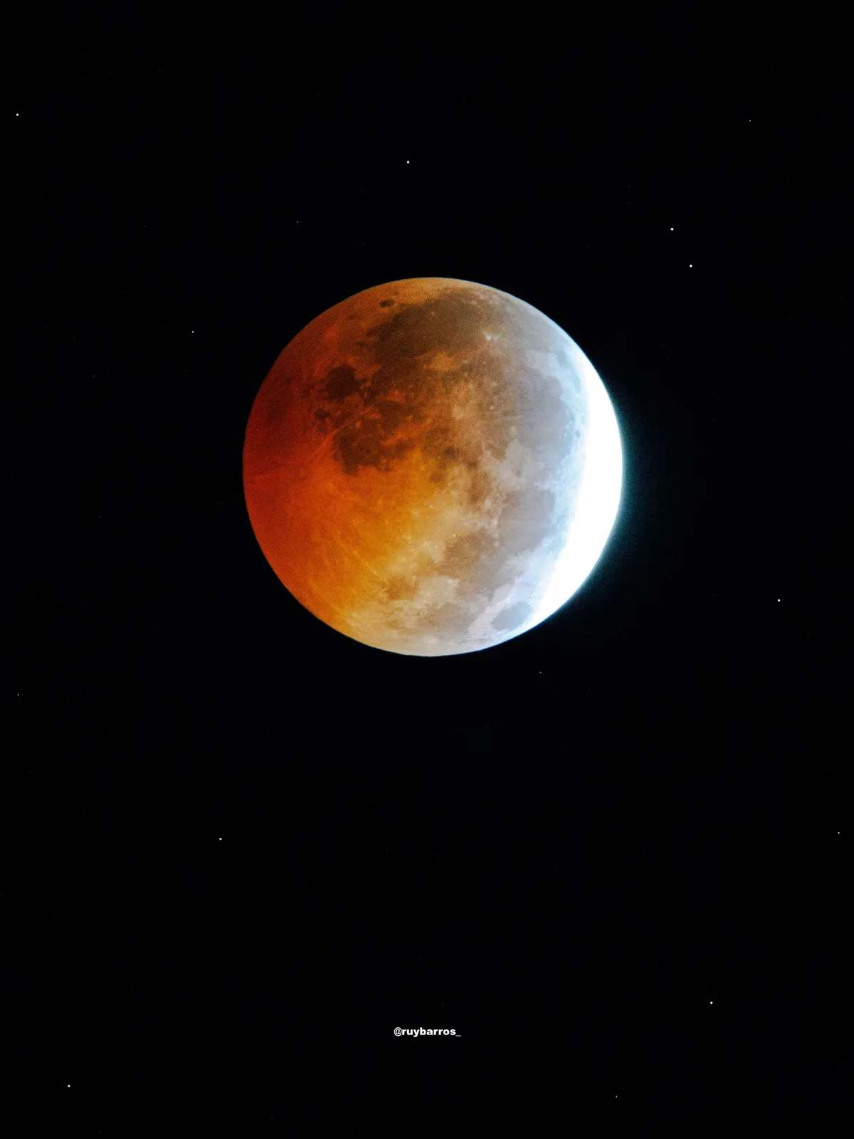 Eclipse lunar parcial: veja FOTOS do fenômeno em São Luís