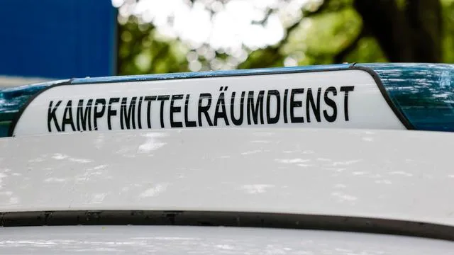 Granate entschärft: Niedrigwasser bringt Weltkriegsmunition zum Vorschein