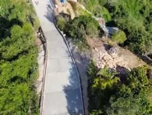Inauguran 4 km de vía en la parroquia La Vega hecha por la comunidad