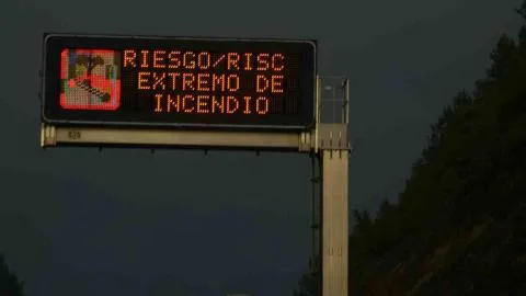 Un "mendrugo" con "unas lonchas de chorizo", el alimento reservado a los brigadistas antiincendios gallegos