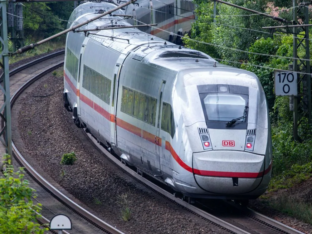 Schienenverkehr: Bahn saniert bis 2031 deutlich weniger wichtige Strecken