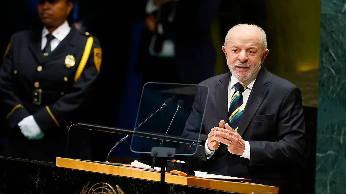 Lula atira a Trump: “O Brasil não cabe no quintal de ninguém”