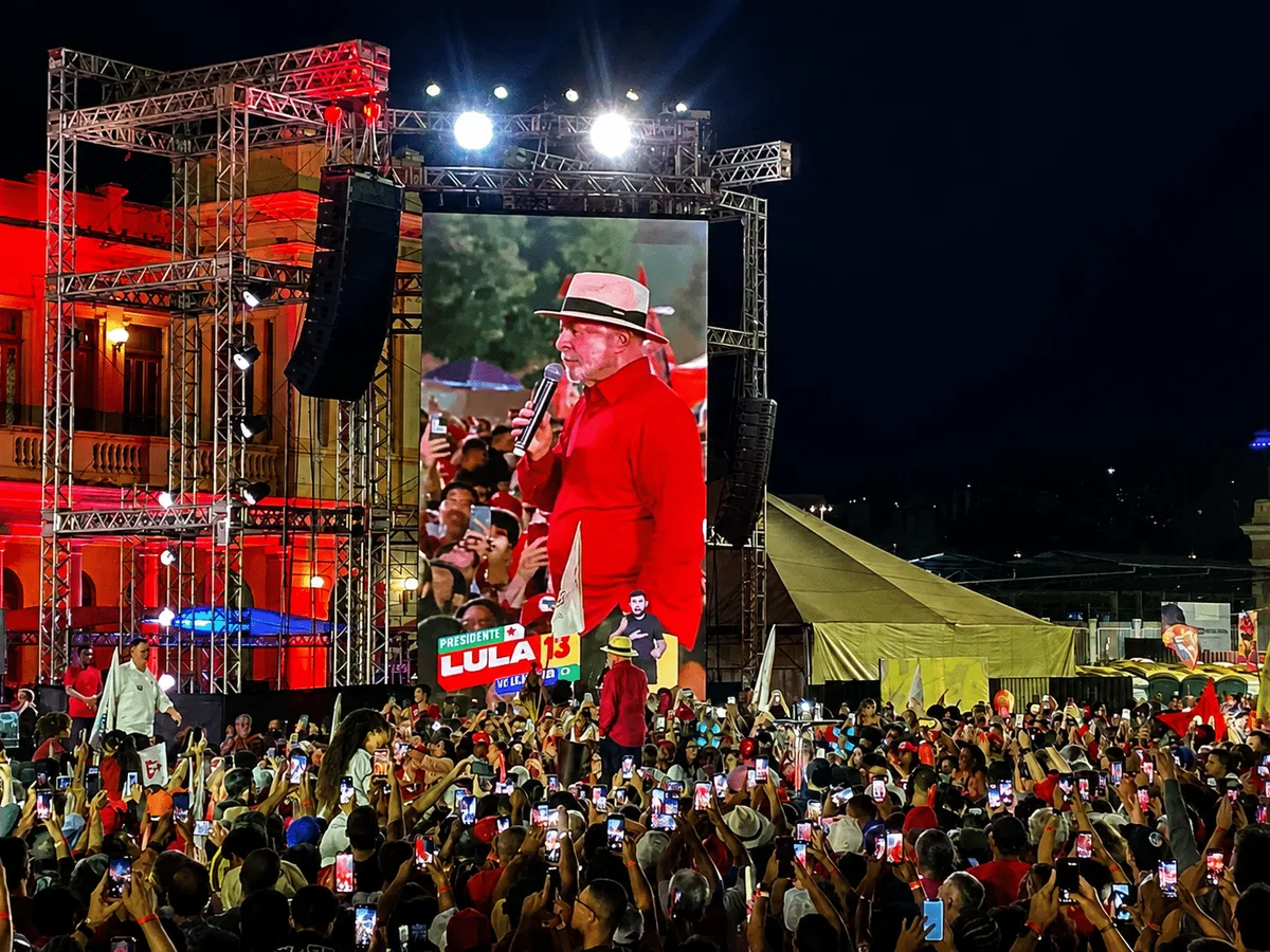 Lula relembra trajetória em Minas no primeiro ato de campanha em Belo Horizonte