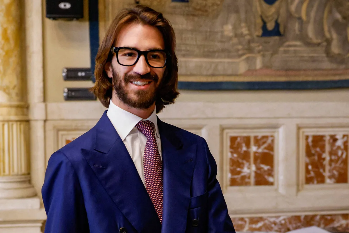 Após disputa entre herdeiros, filho de fundador da Ray-Ban anuncia saída da presidência