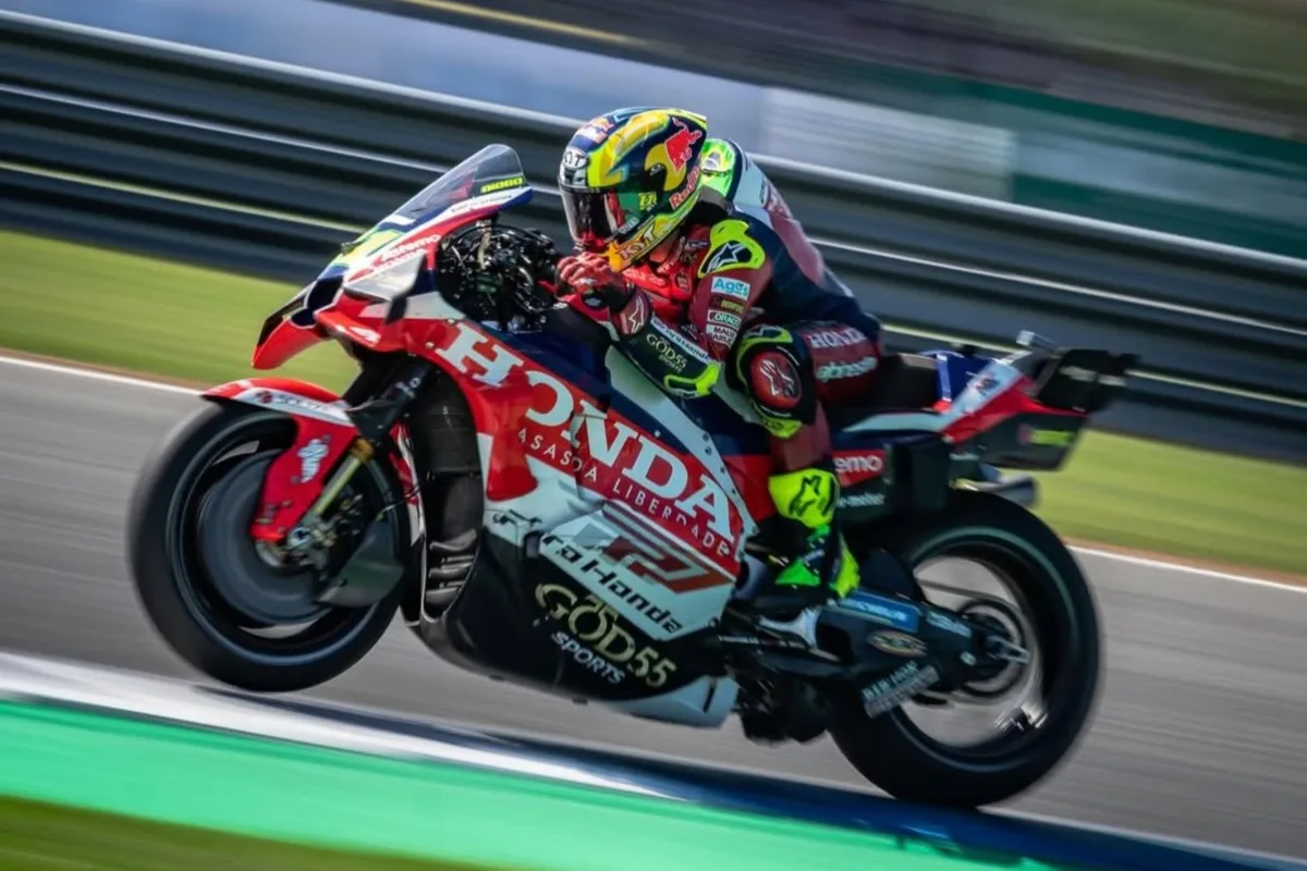 MotoGP escolhe Rio para lançar temporada 2027 na praia de Botafogo