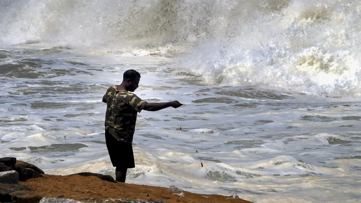 Swell waves reach Kerala coast; inundation likely in low-lying areas by August 20