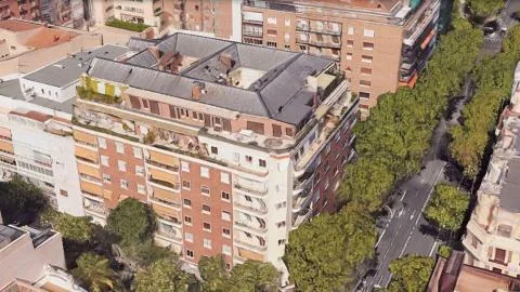 El PSOE pide personarse como acusación popular en la causa penal por la compra del ático de lujo de Ayuso