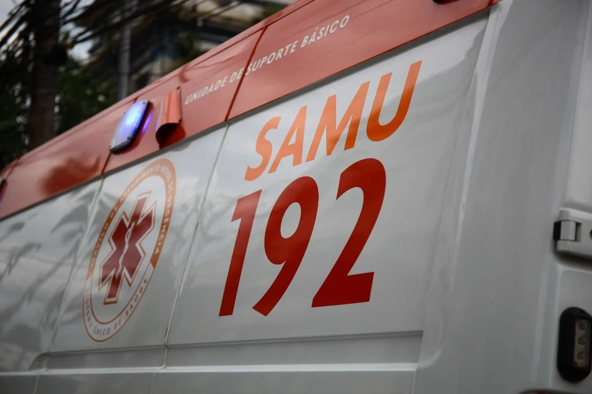 Motociclista e garupa morrem em acidente na BR-262, em MG