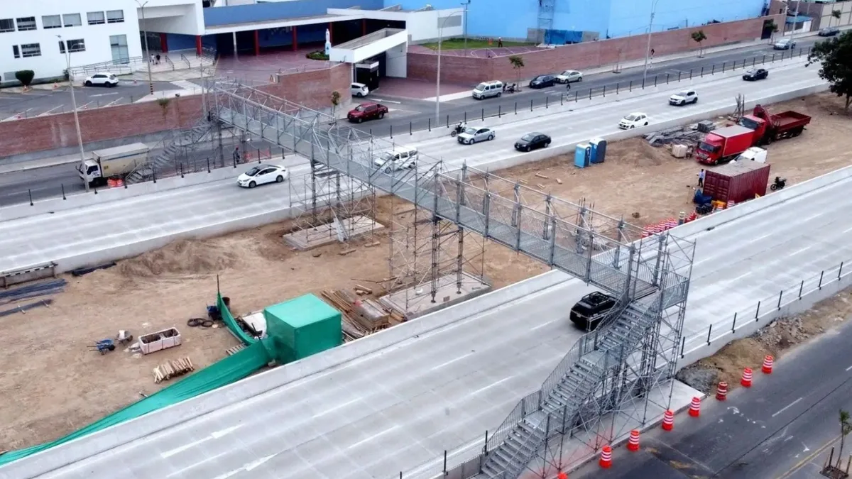 Desvíos en la Vía Expresa Sur: Arranca construcción de puentes peatonales tras meses de accidentes