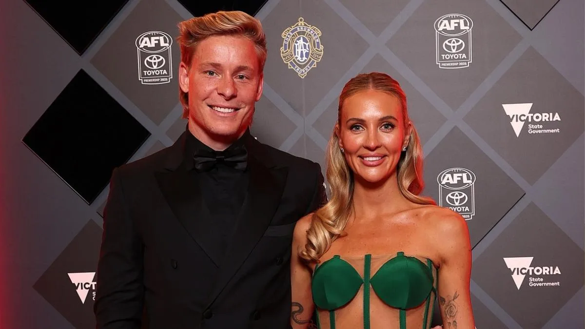 AFL boss confirms banned Sydney players blocked from attending Brownlow night but still eligible for award