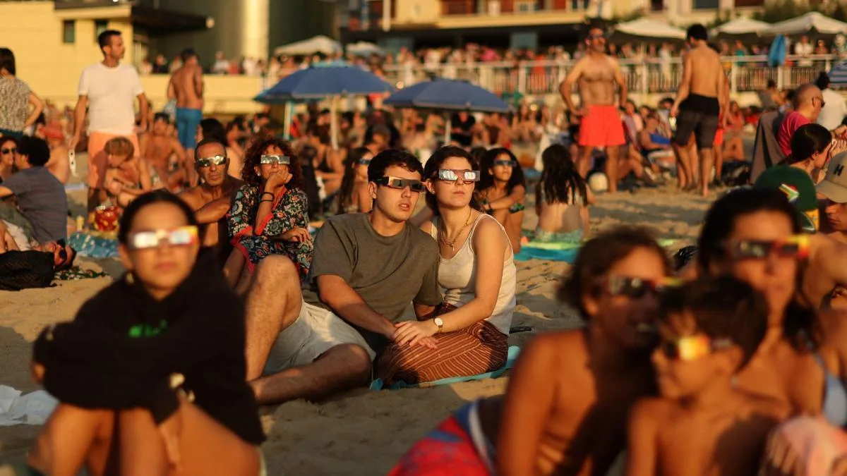 El eclipse solar de 2027 dispara los precios: hasta 12.500 euros por una noche en Tarifa