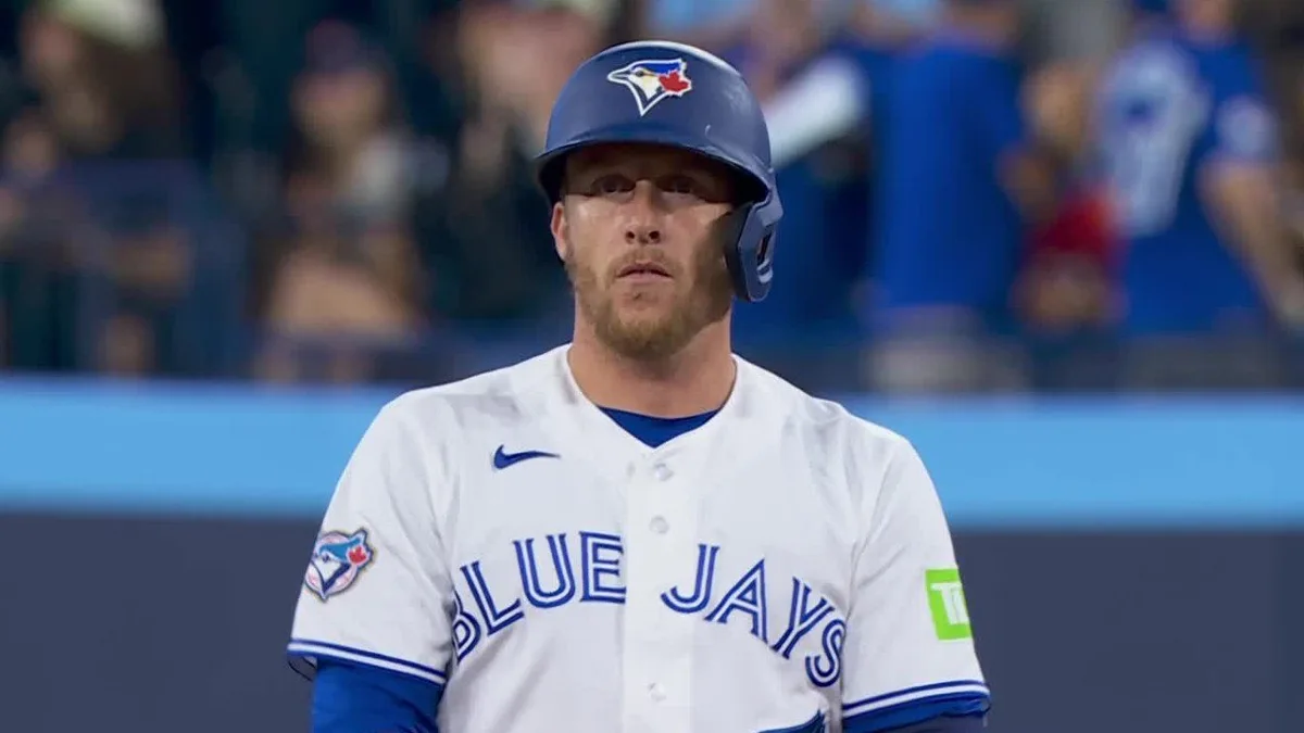 Straw grooves two-run double to pad Blue Jays’ lead