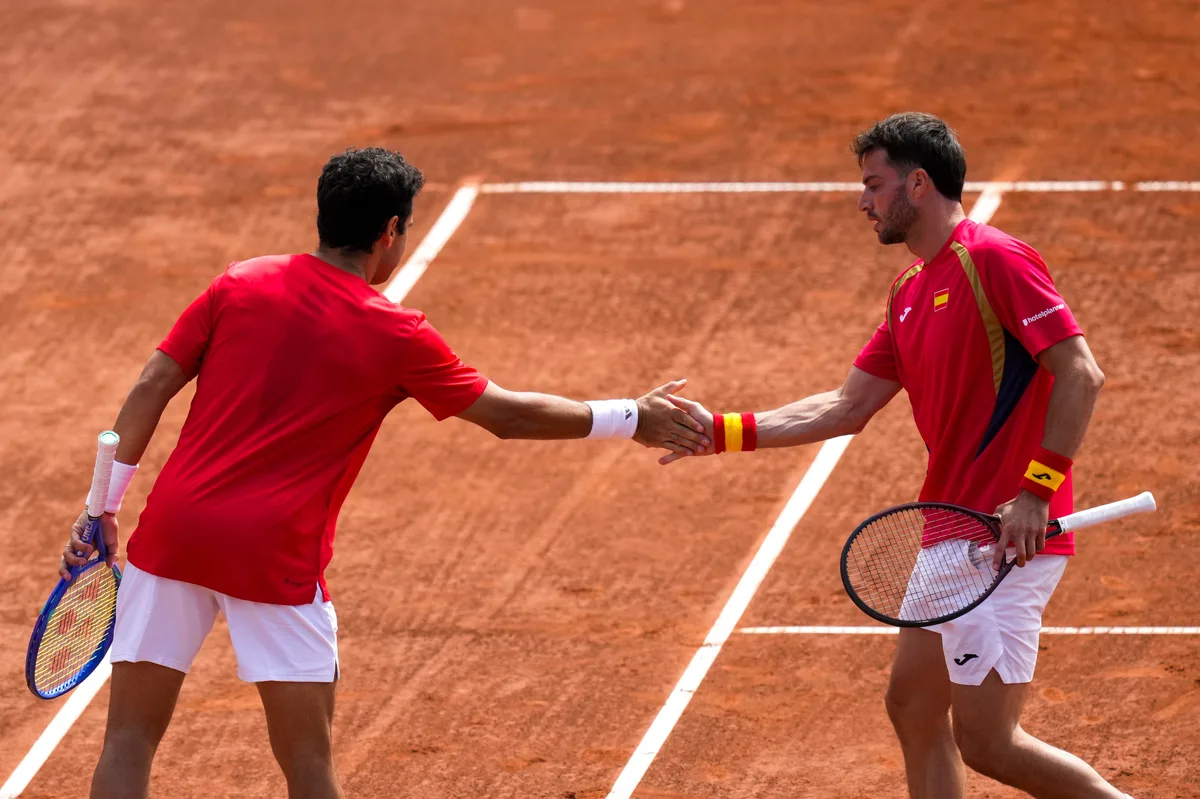 España sofoca la tibia reacción chilena y estará en noviembre en la Final a 8 de la Copa Davis