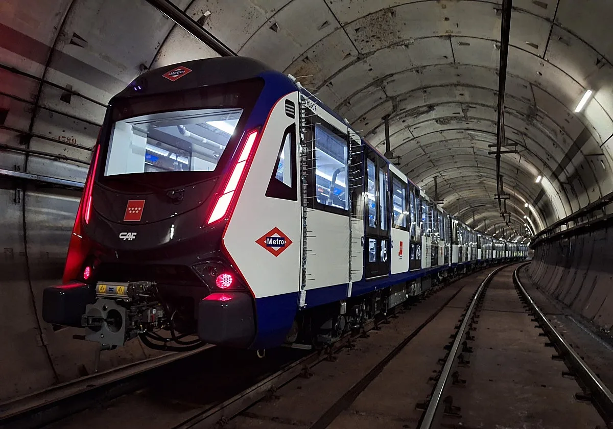 Los nuevos trenes automáticos de Metro ya se prueban en las líneas 10 y 11, de noche y sin viajeros