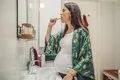 ¿Te sangran las encías durante el embarazo? Esta es la razón y lo que recomiendan los dentistas