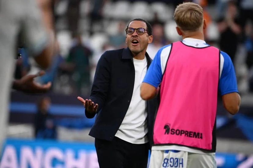 Après la victoire du PFC, le chambrage provocateur de Liam Rosenior face aux supporters de Strasbourg