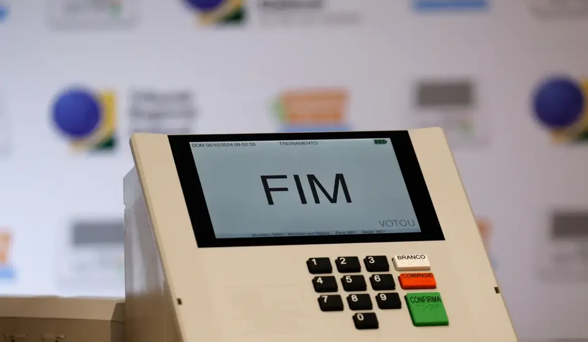 Eleitor tem até esta quinta-feira (20) para solicitar voto em trânsito