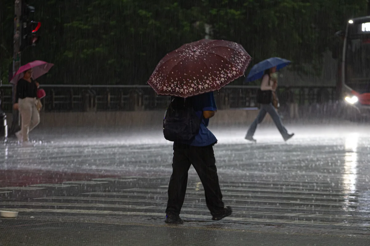 São Paulo terá chuva e Sul entra em alerta para temporais nesta sexta, 18; veja a previsão do Climatempo