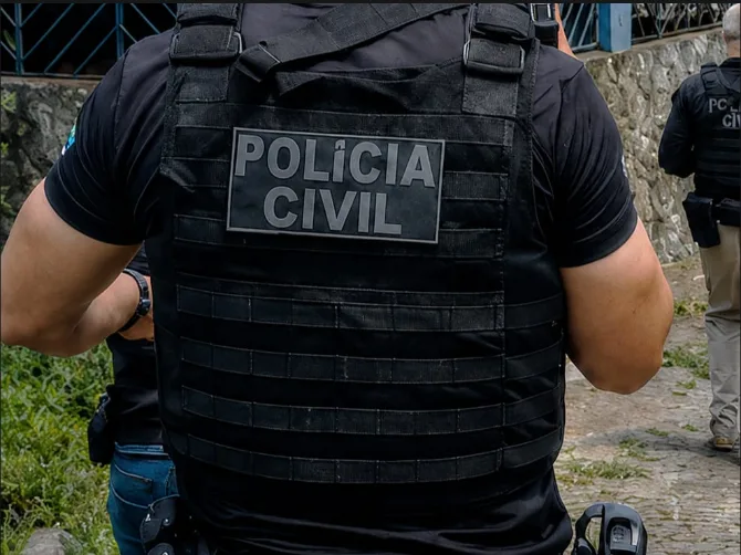 Homem é preso suspeito de estuprar mulher na frente da filha na Bahia