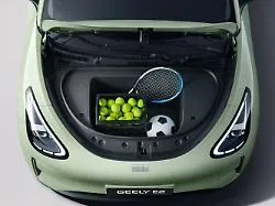Acht Jahre Garantie, guter Preis: Geely schickt seinen E2 nun auch auf deutsche Straßen