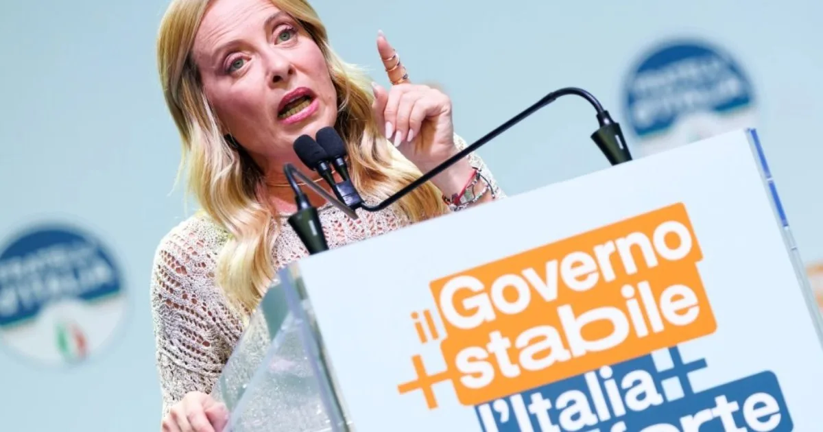 Giorgia Meloni anunció que en Italia se limitará la cantidad de extranjeros por aulas: una ley prohibirá el burka y el niqab