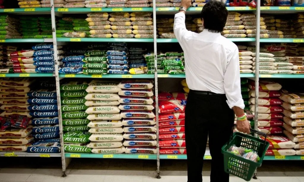 Inflação no Brasil recua para 0,07% puxada por queda no preço dos alimentos