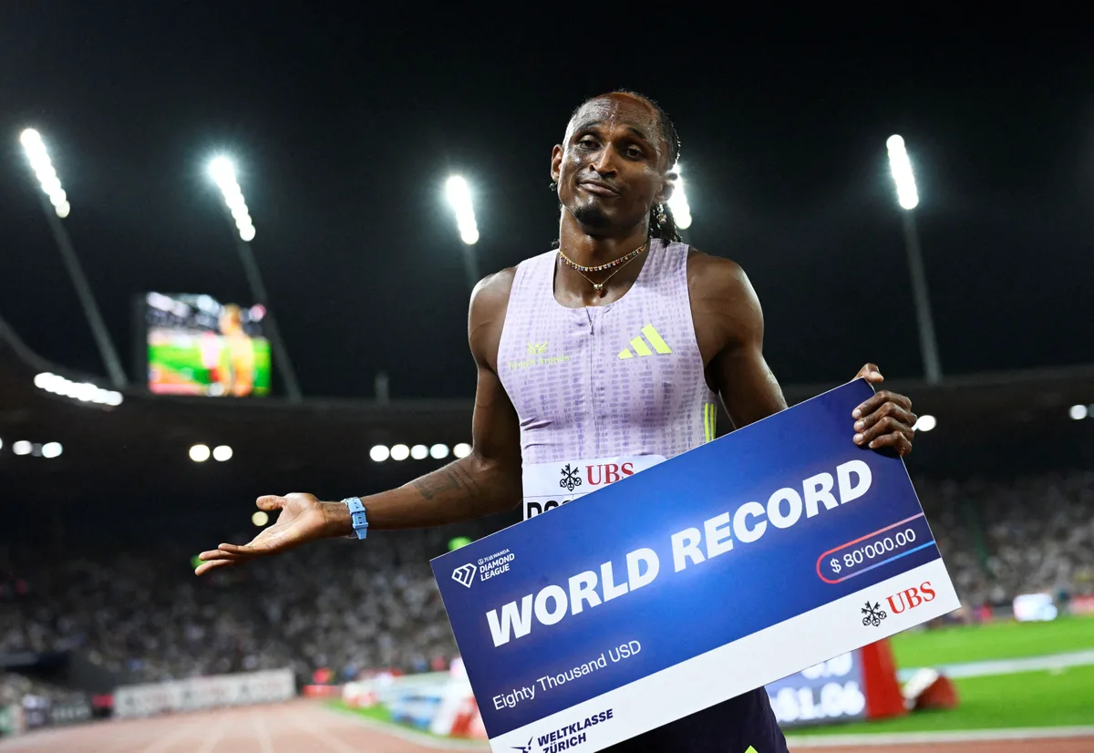 Alison dos Santos quebra o recorde mundial dos 400m com barreiras