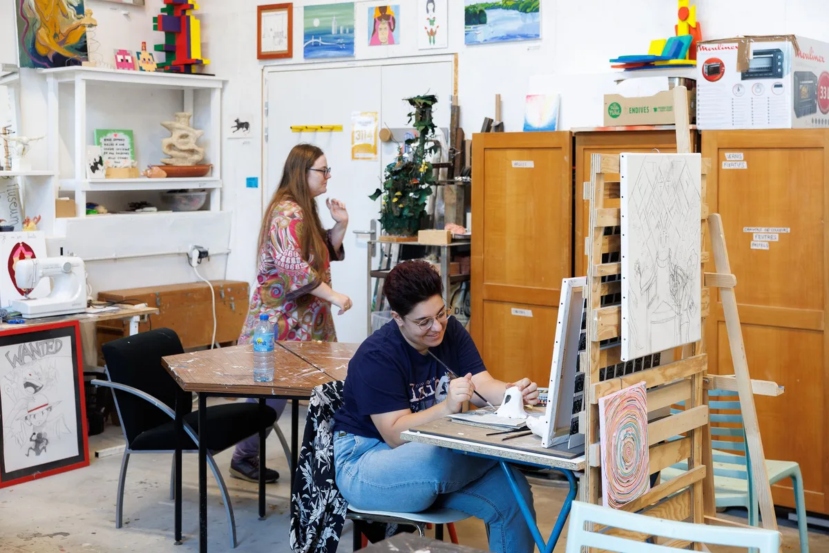 « Ici, je n’ai pas besoin de masquer qui je suis » : à Nantes, le Living Museum accueille les artistes malades psychiques