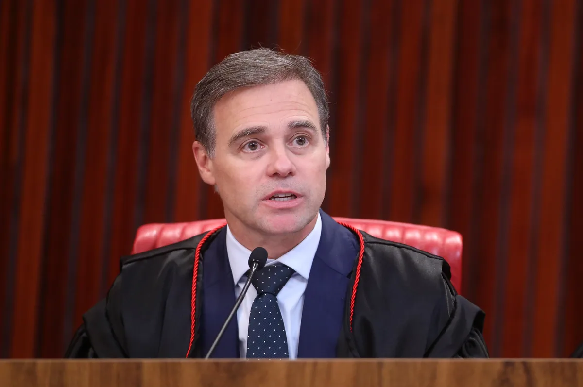 Mendonça rejeita ação contra reajuste do Bolsa Família sem analisar o mérito