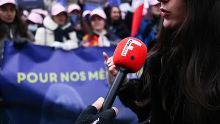 Le parquet de Paris ouvre une enquête sur un groupe Facebook lié au média Frontières