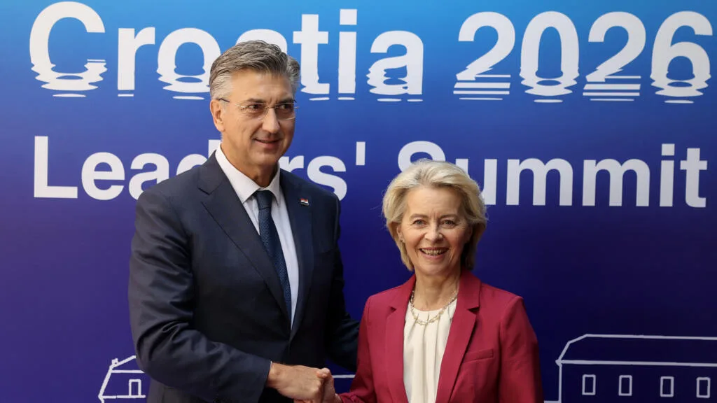 À la Une: changement de climat au sein de l'UE en faveur de l'élargissement aux Balkans