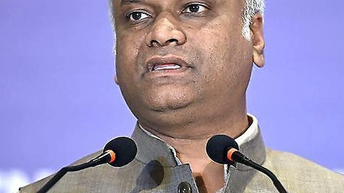 Karnataka Minister Priyank Kharge hits back at Union Minister Kumaraswamy over KPSC ‘irregularities’