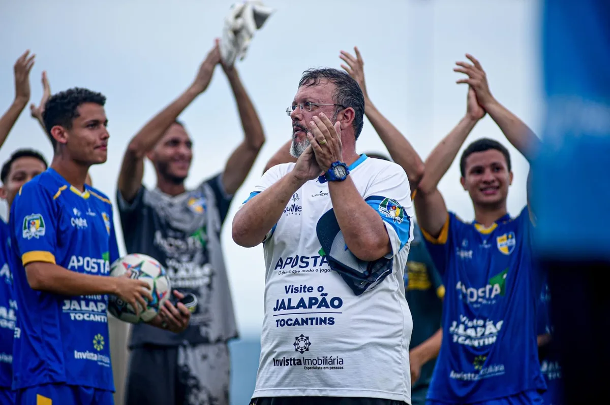 Série ‘Quem Comanda’: Paulo Caroço revela paixão de infância e projeta a Segundona