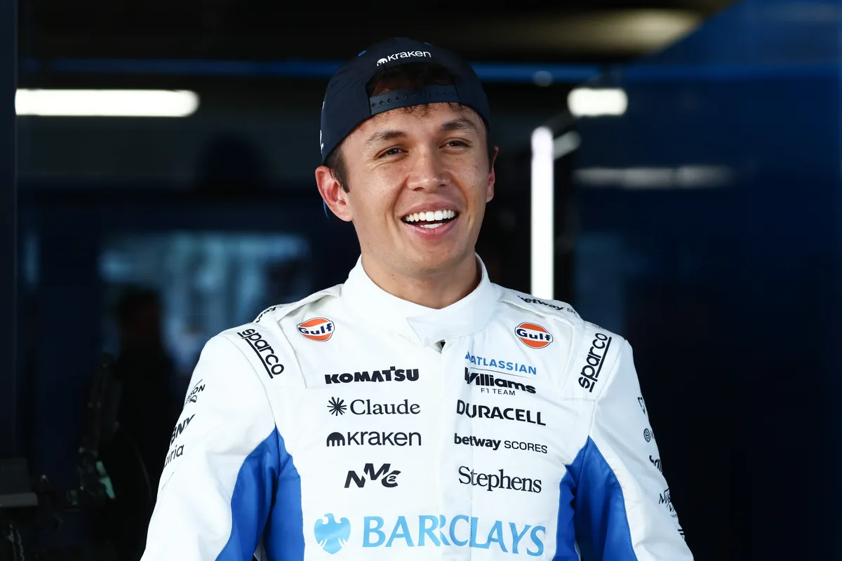 Williams renova com Alexander Albon e confirma piloto na F1 2027