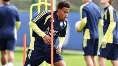 Man Utd locked in talks for Leicester midfielder Page