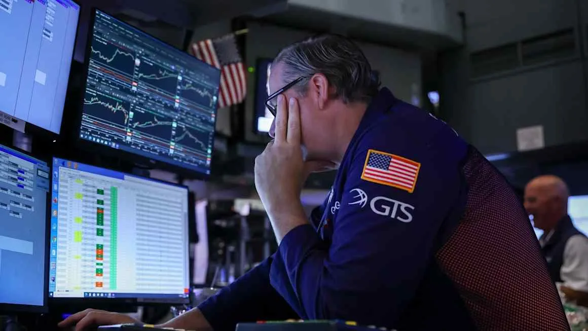 The bond scare and the balance of power