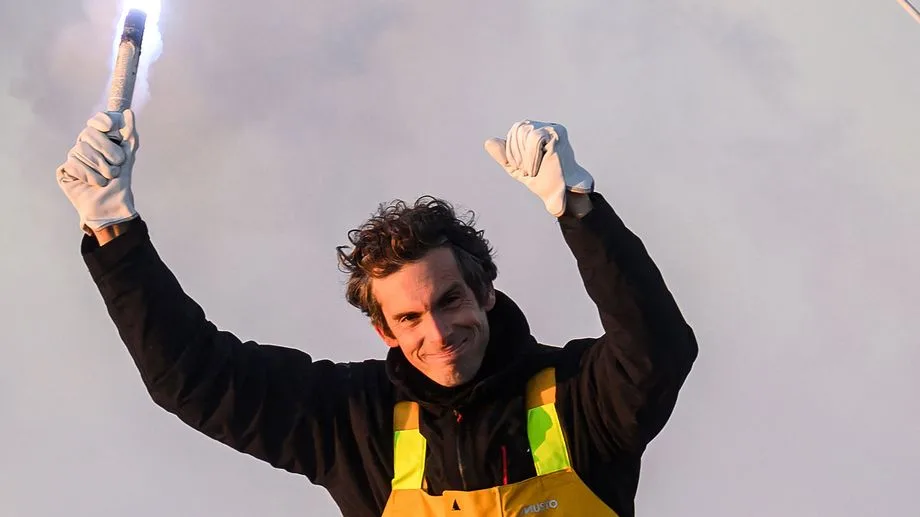 VIDÉO - Hommage à Charlie Dalin : retour sur la carrière du dernier vainqueur du Vendée Globe et marin d'exception